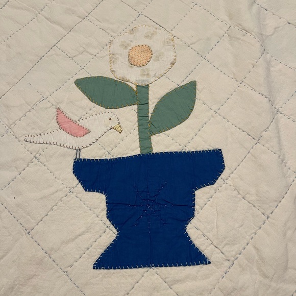 Antique Quilt! Flower Pots And Birds Estate Find! Vintage Handmade Quilt 87”X67” - Picture 3 of 11